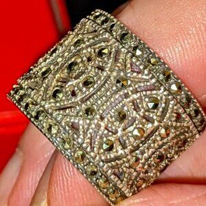 Beautiful Sterling Marquisate Ring